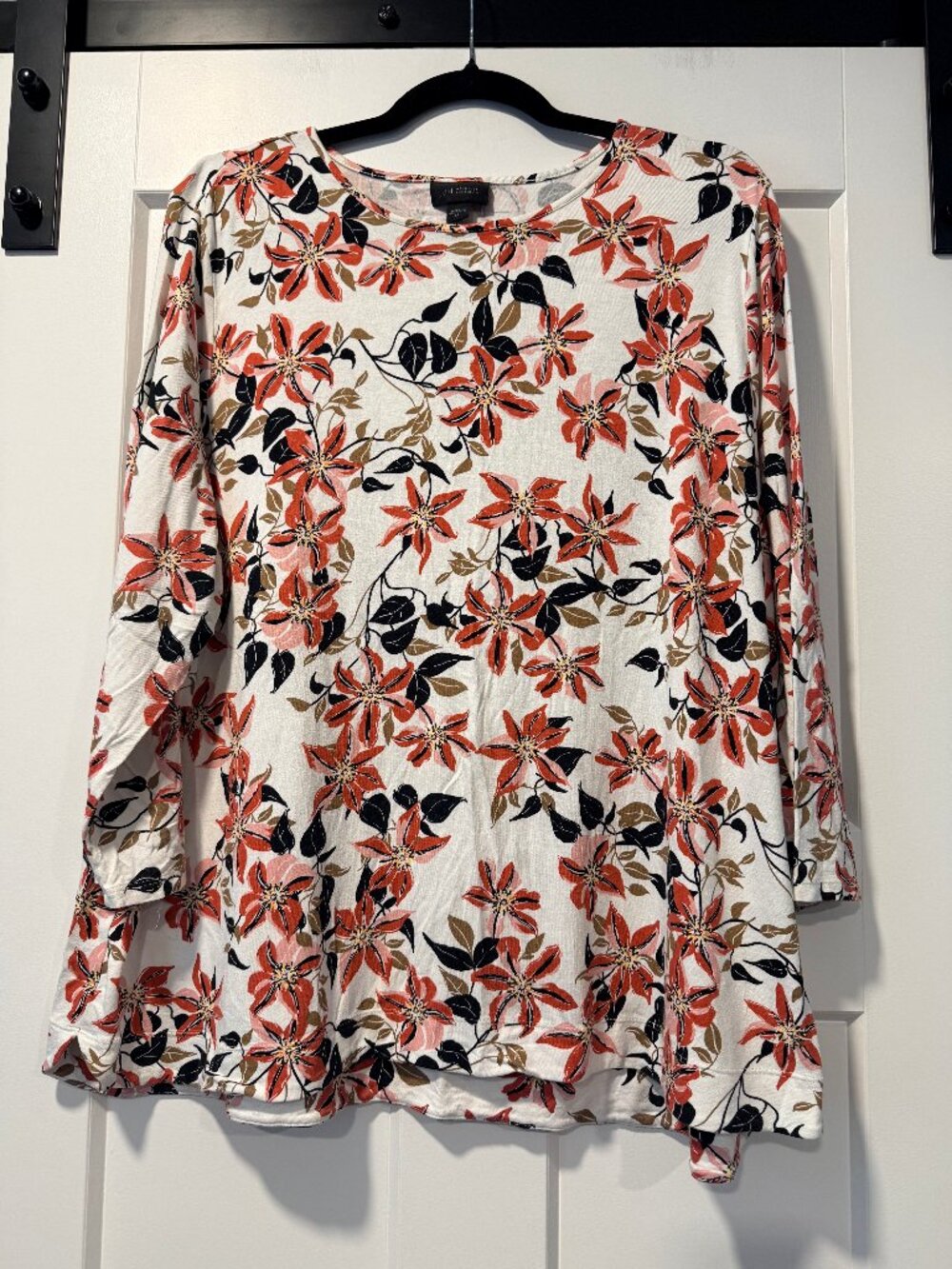 J. Jill Vibrant Pink & Black Floral 3/4-Length Sleeve Tee - Wearever Collection
